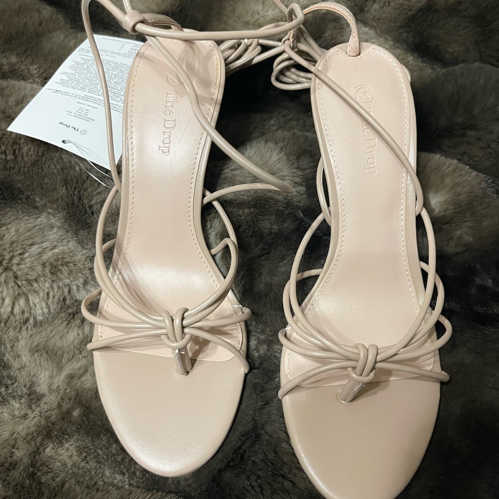 Kitten heel lace up ankle